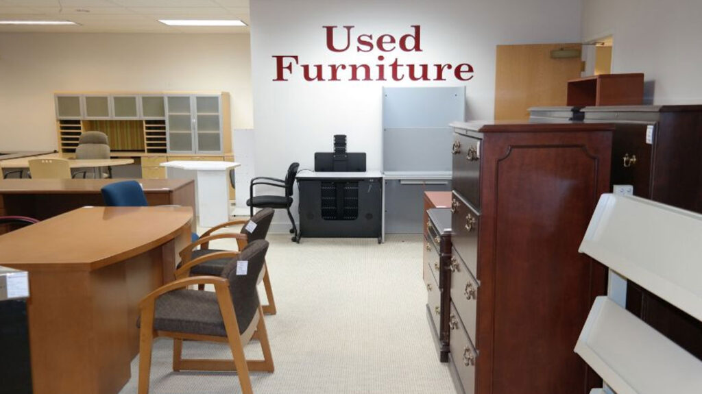 New vs used office furniture in Fort Wayne